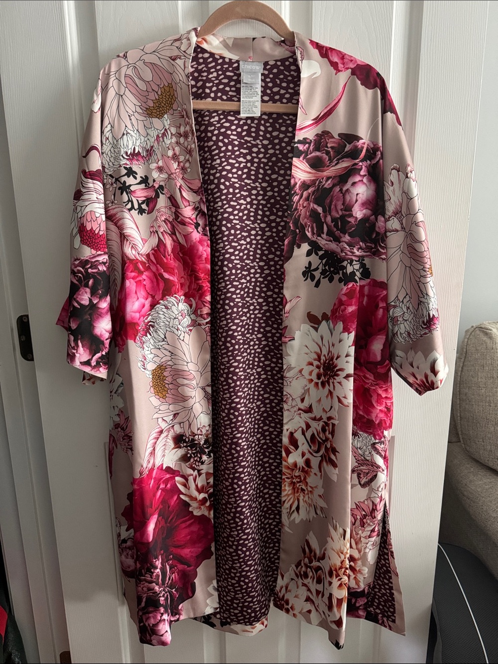Chico's Floral Satin Kimono in Pink, Magenta & Cream